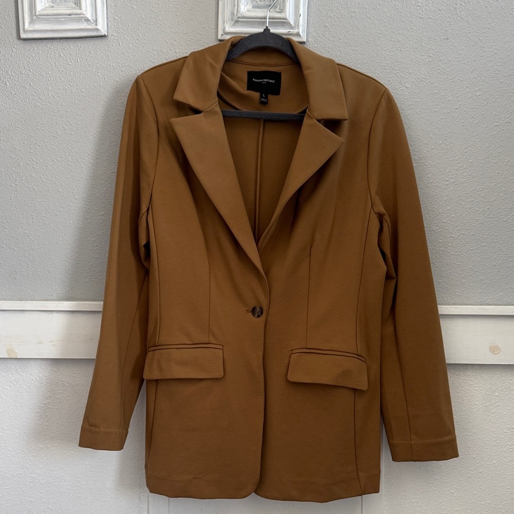 Banana Republic Factory Long and Lean
Ponte Blazer - NWOT